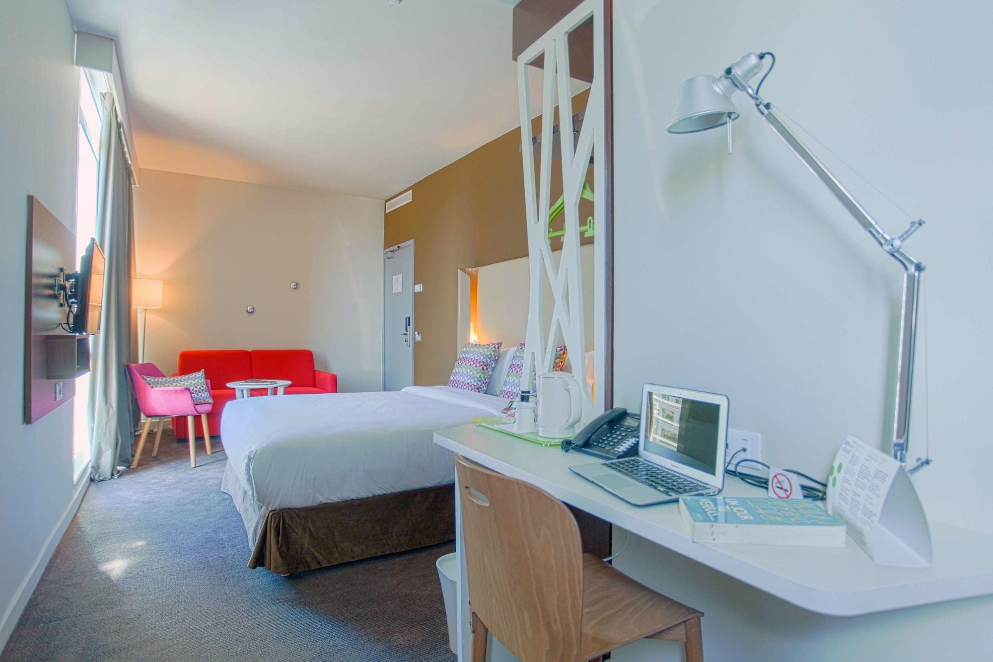 Hotel Campanile Centre 3*