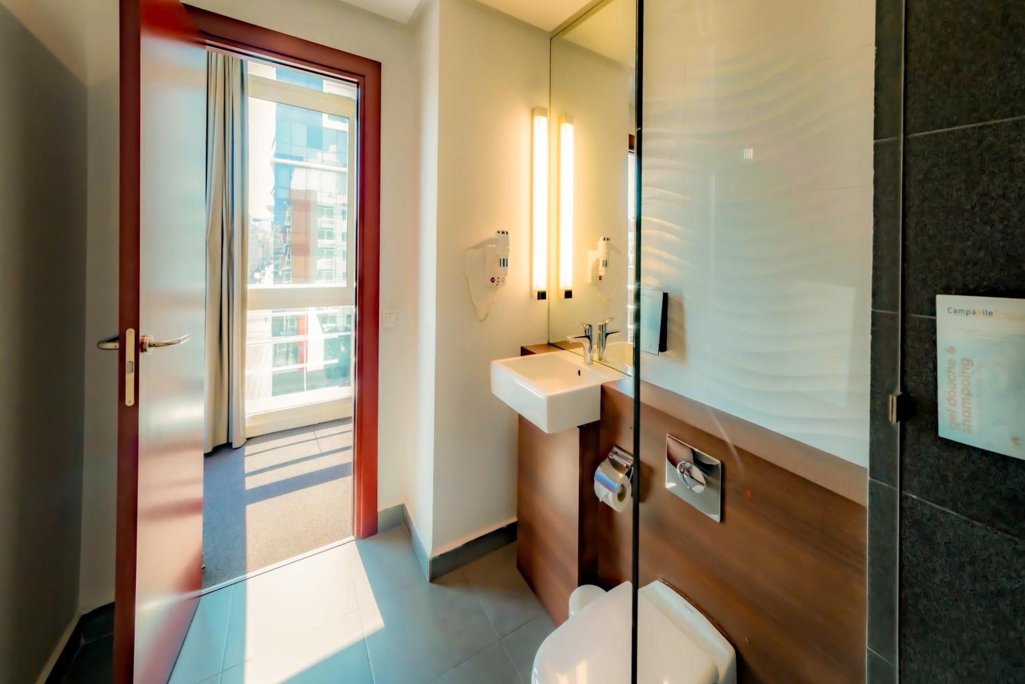 Campanile Centre Hotel 3*