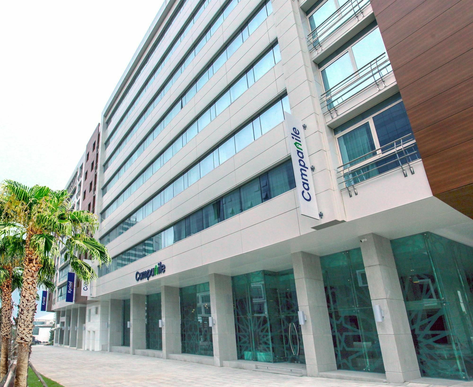 Hotel Campanile Centre 3*